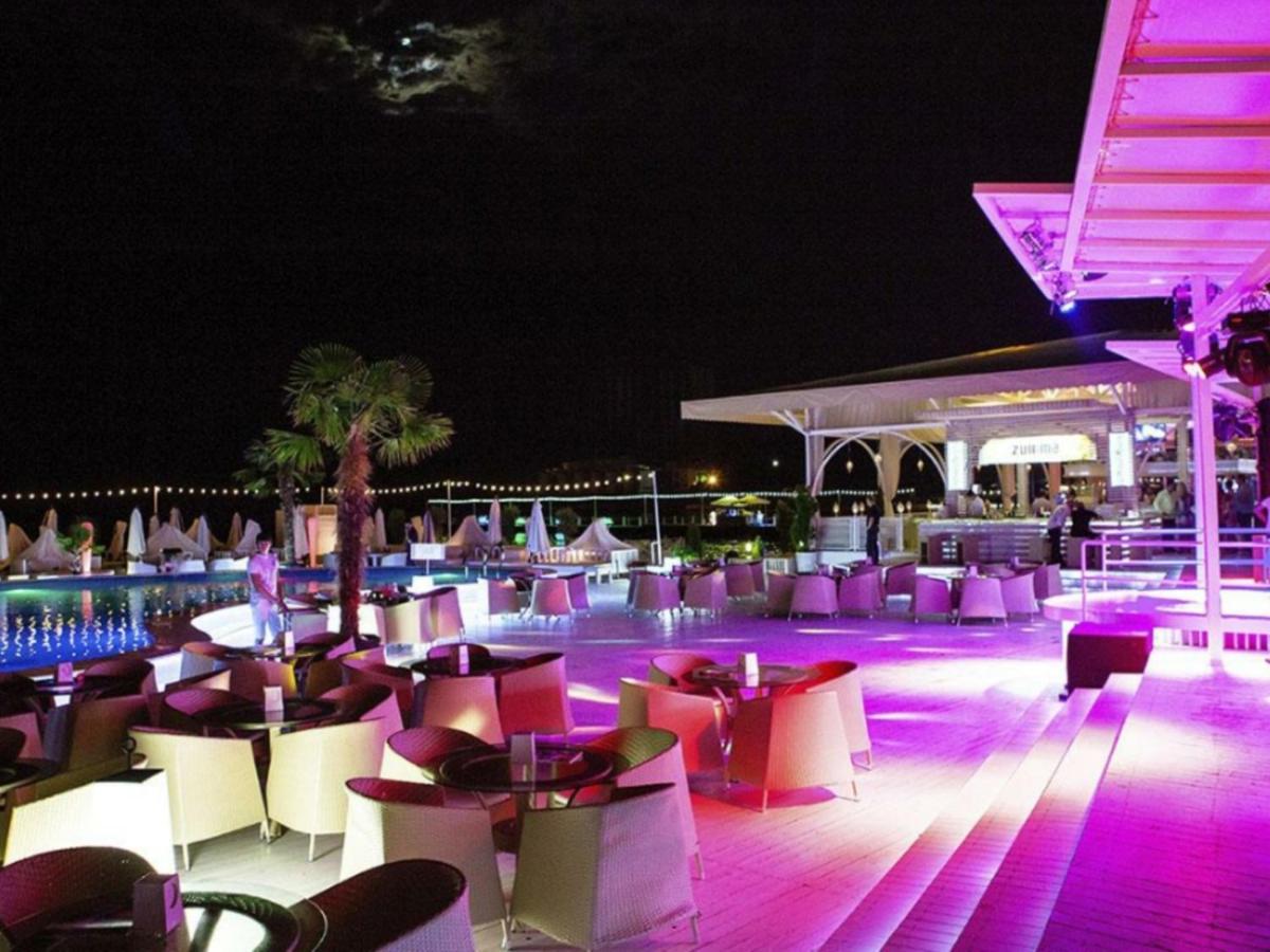 Arcadia Vip-Apartments In Golfstream Odessa Eksteriør billede