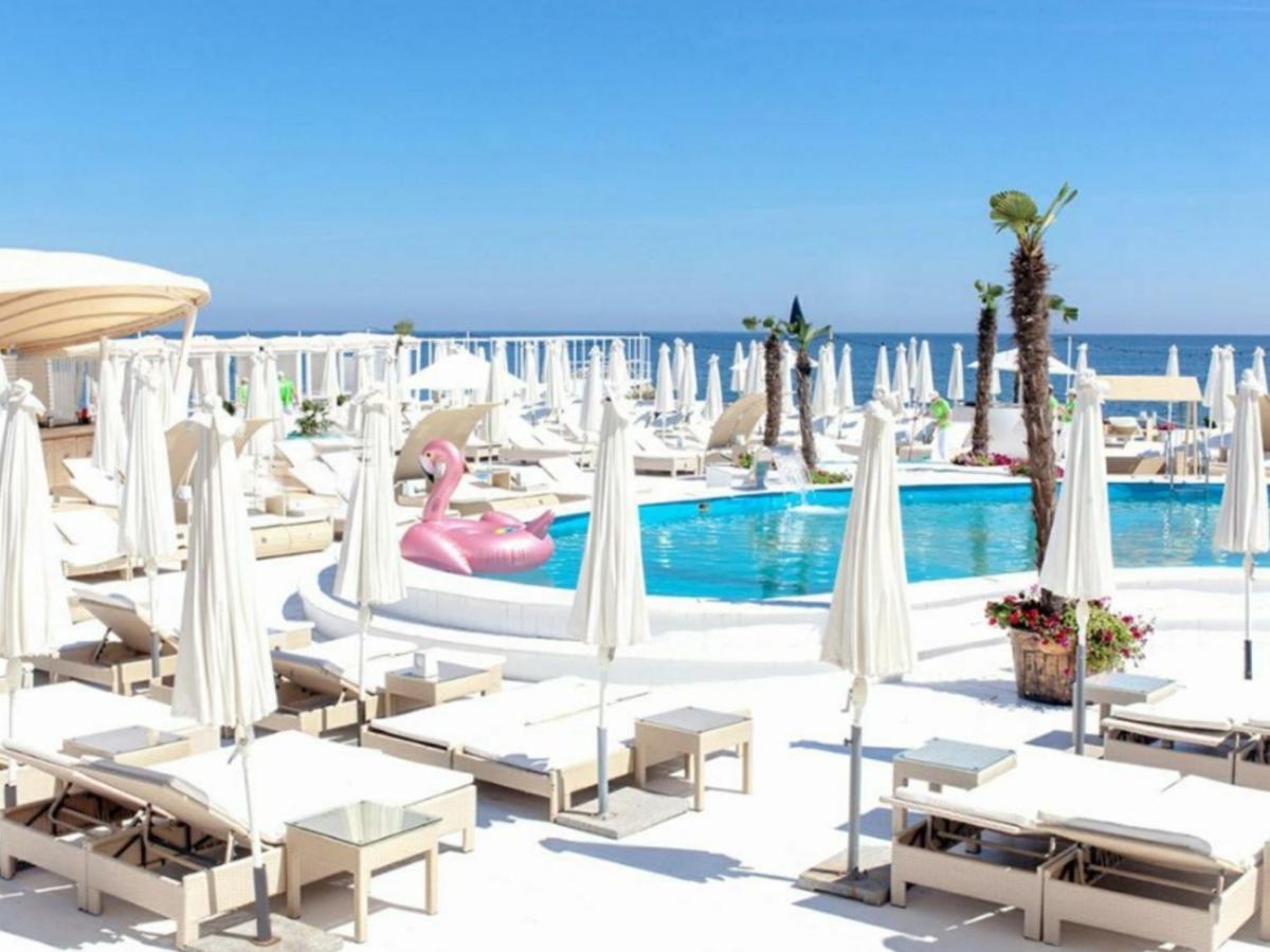 Arcadia Vip-Apartments In Golfstream Odessa Eksteriør billede